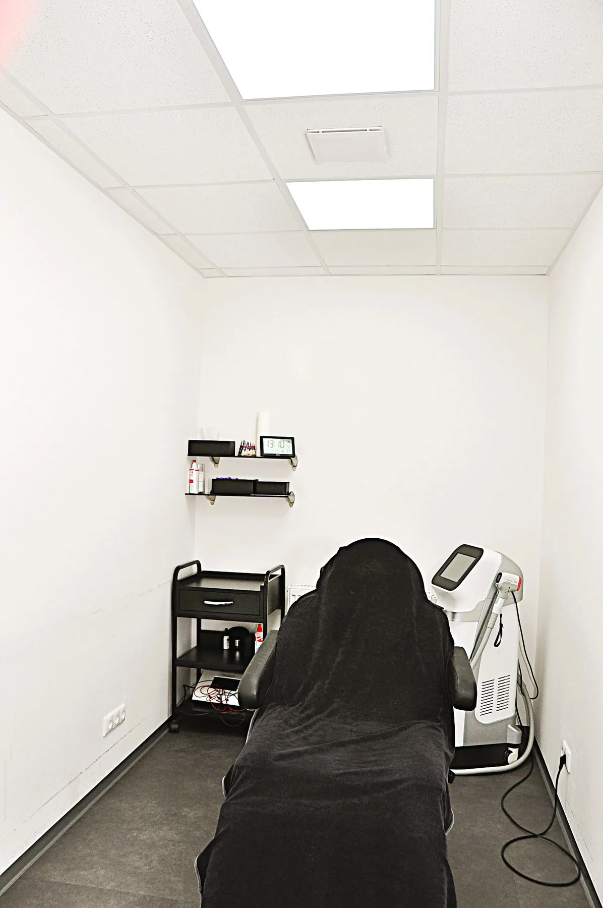 Behandlungsraum 4 — Dauerhafte Haarentfernung mit Diodenlaser